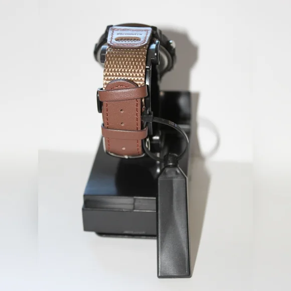 ✨🆕✨ Men's Casio Watch - Picture 3 of 5